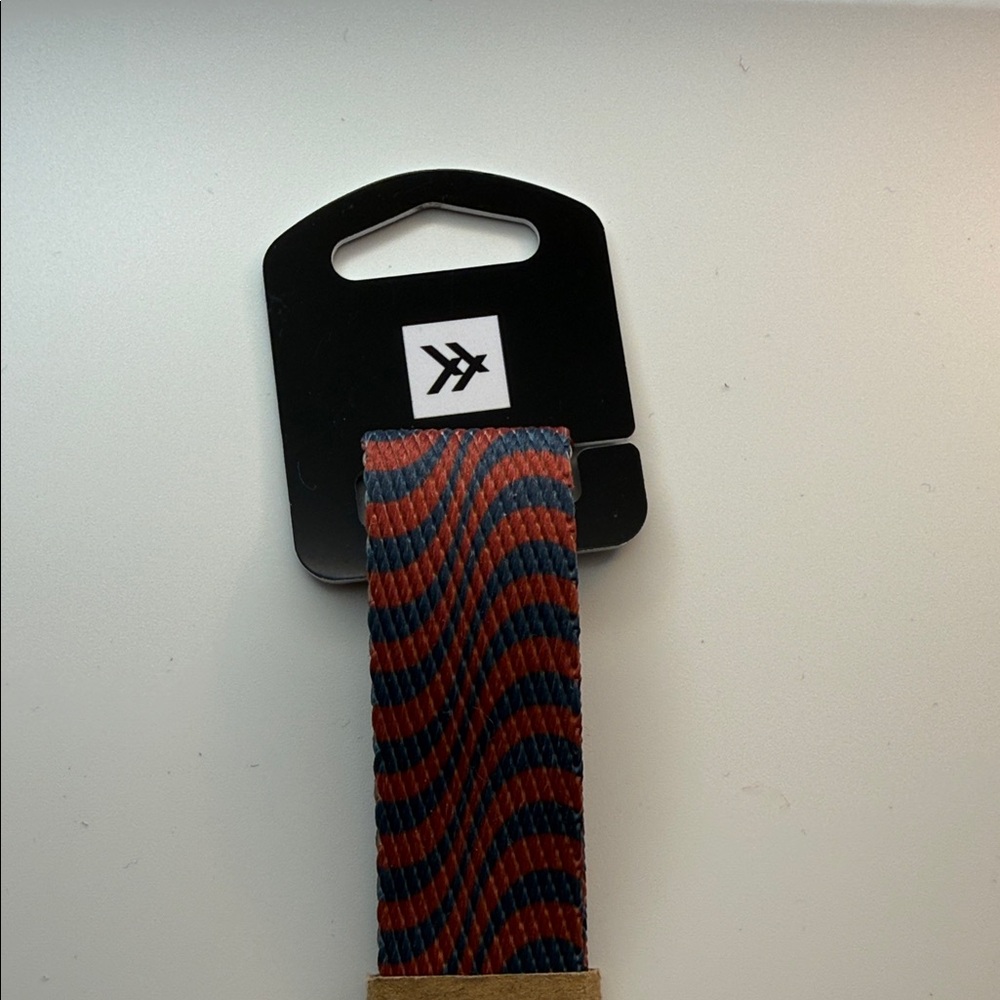 Thread Red and Black Keychain - Picture 2 of 6